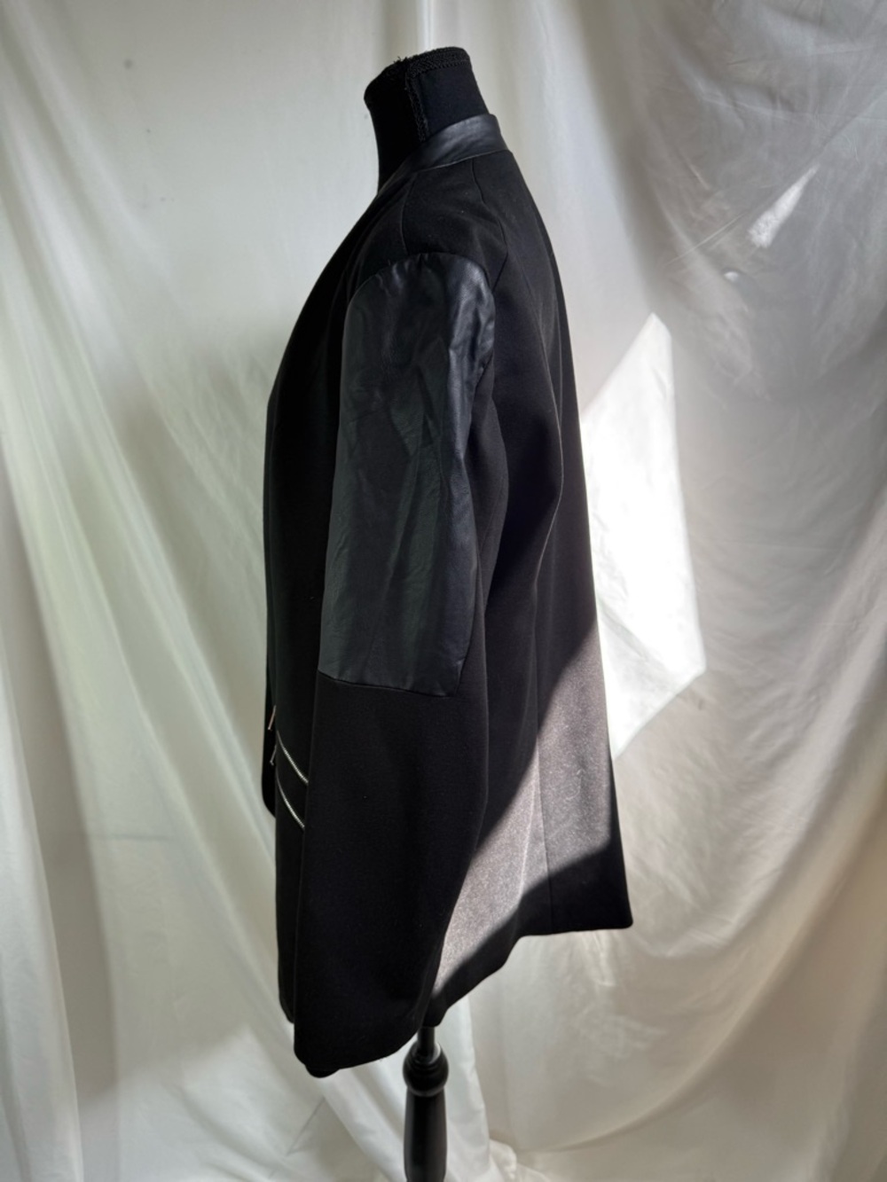 93)Ricki’s Black Blazer w/ Faux Leather Sleeves | Open Front Zip Pockets.PTP 23 - Picture 6 of 7